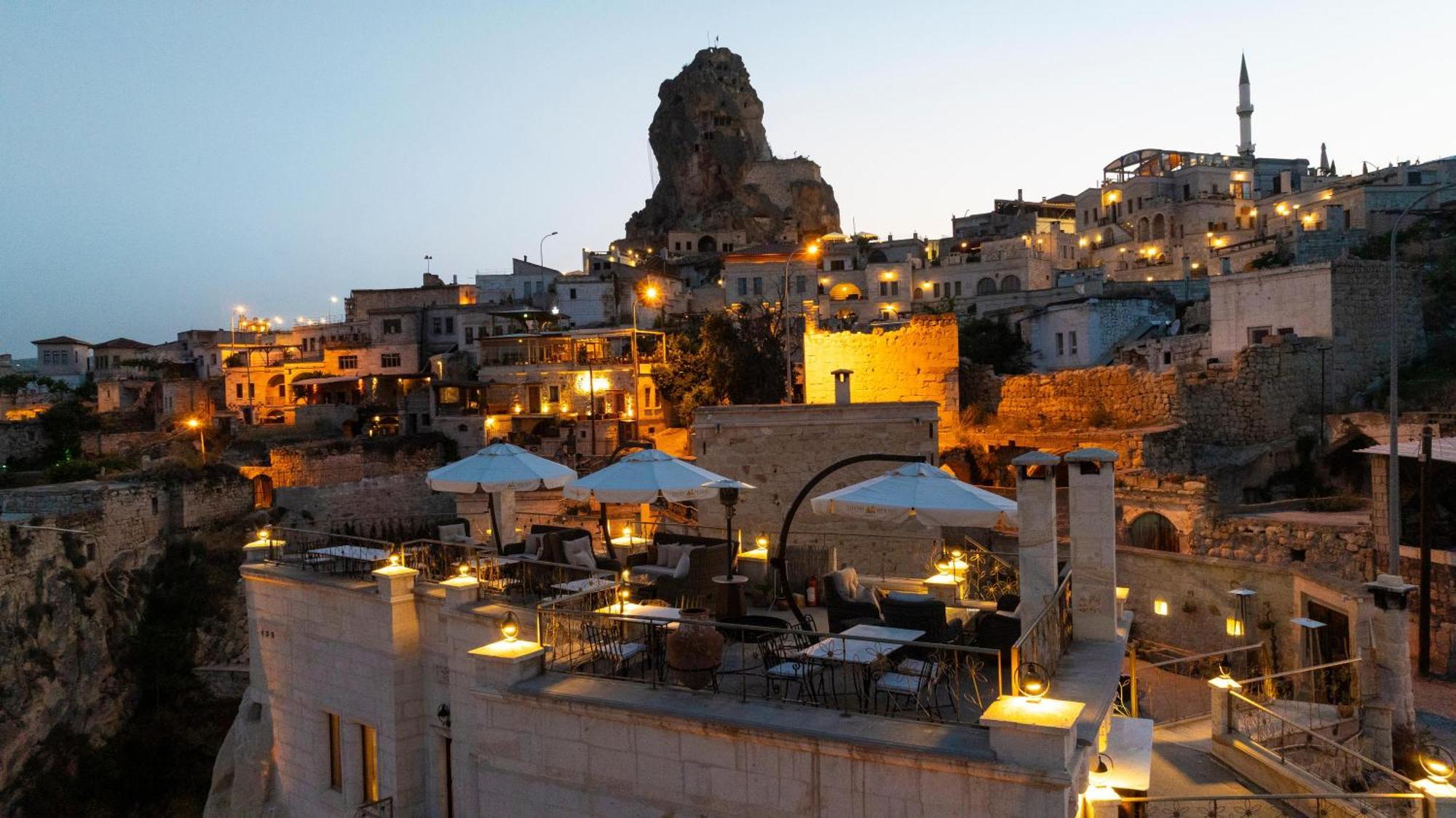 Ortahisar Tafoni Houses Cave Hotel מראה חיצוני תמונה