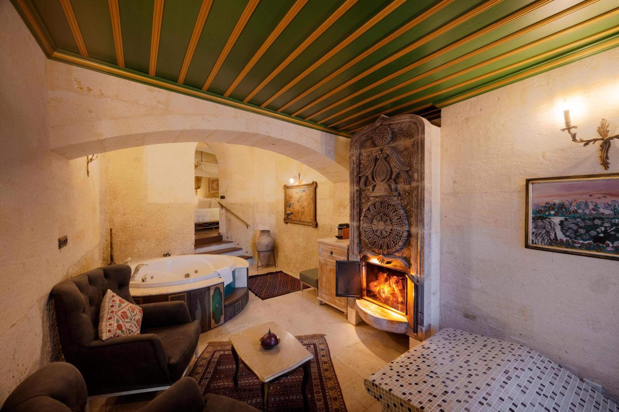 Ortahisar Tafoni Houses Cave Hotel מראה חיצוני תמונה