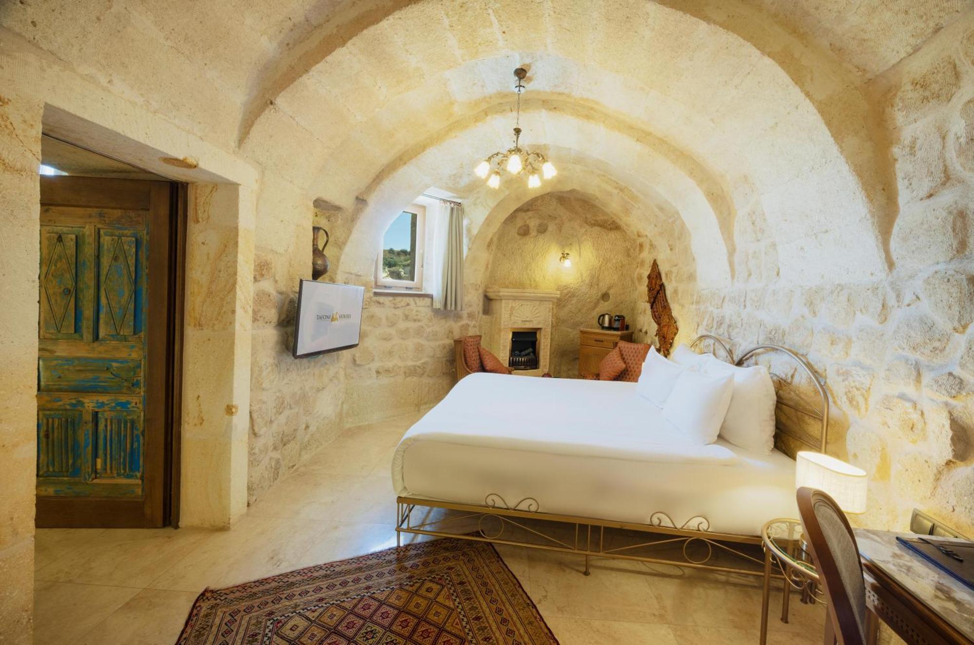Ortahisar Tafoni Houses Cave Hotel מראה חיצוני תמונה