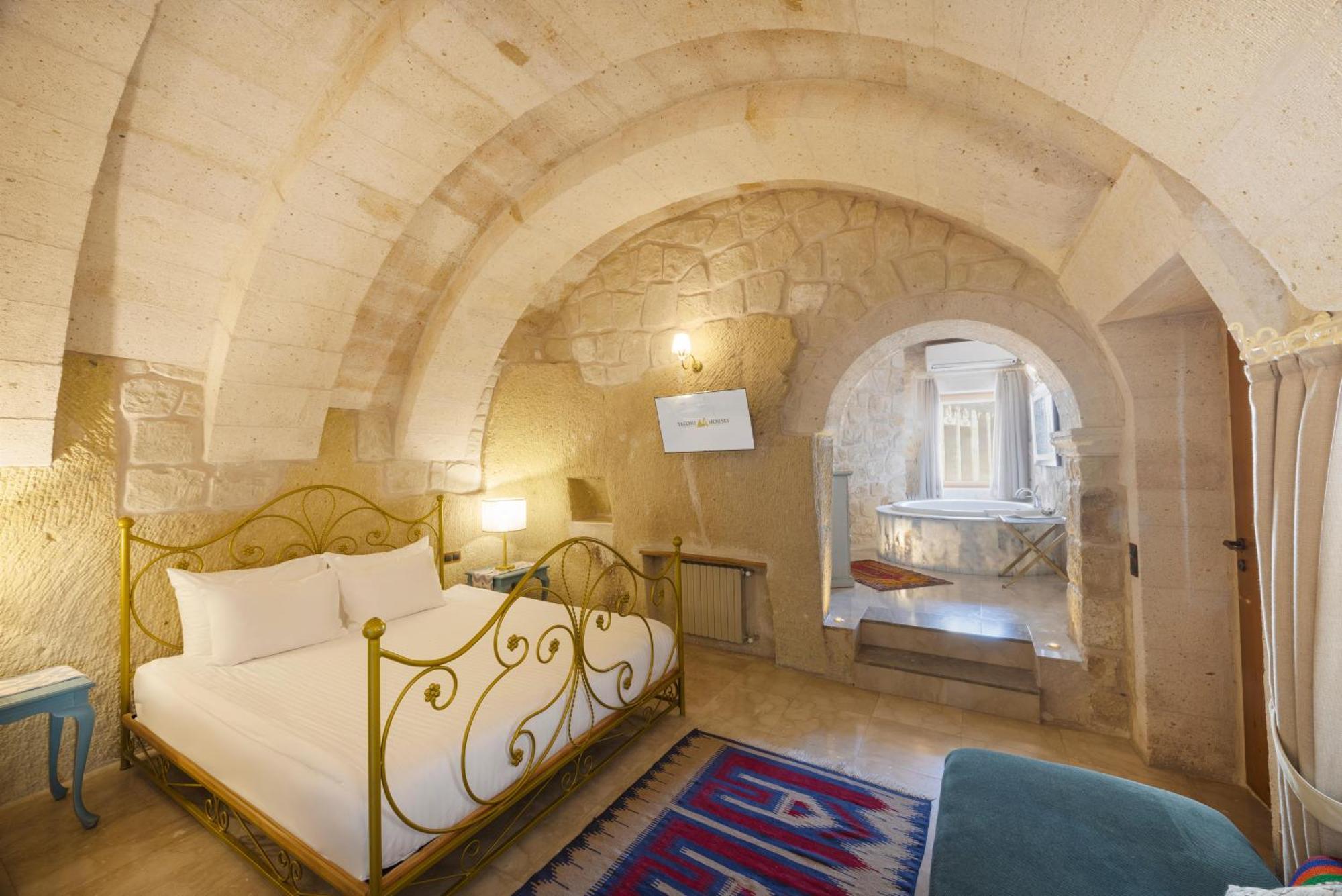 Ortahisar Tafoni Houses Cave Hotel מראה חיצוני תמונה