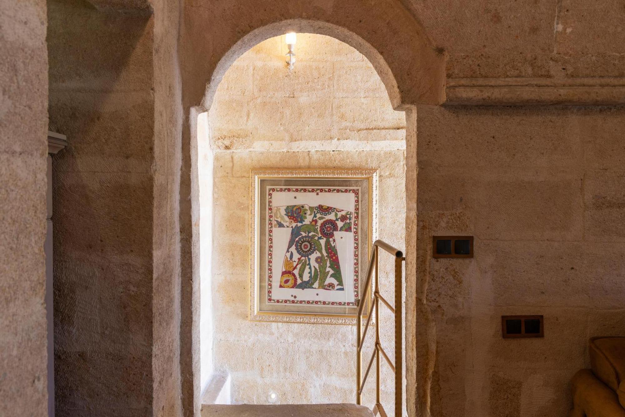 Ortahisar Tafoni Houses Cave Hotel מראה חיצוני תמונה