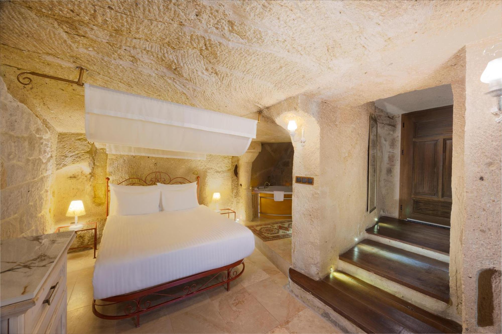 Ortahisar Tafoni Houses Cave Hotel מראה חיצוני תמונה