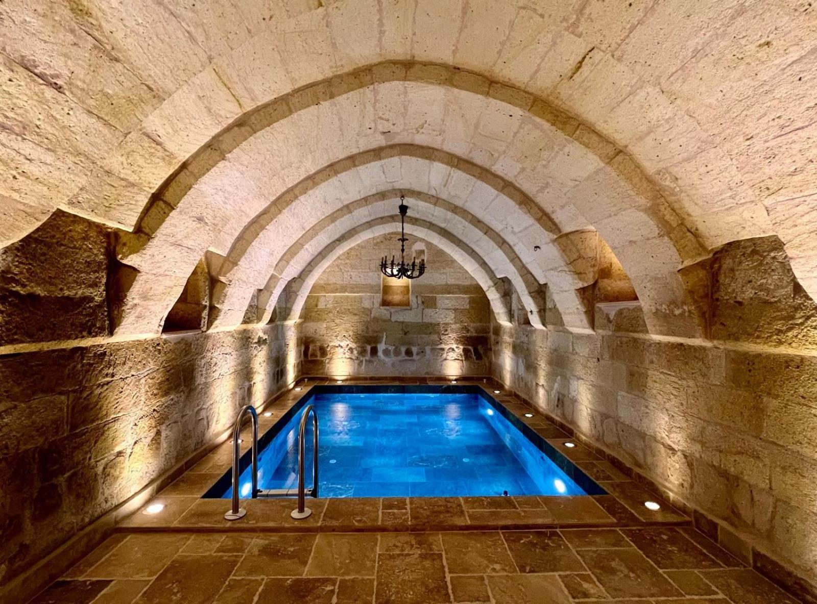 Ortahisar Tafoni Houses Cave Hotel מראה חיצוני תמונה